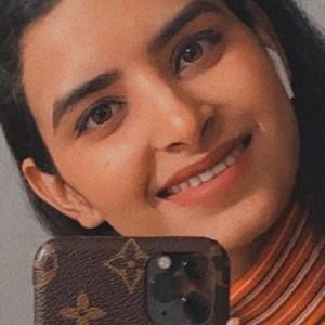 Meet your Posher, Sharan